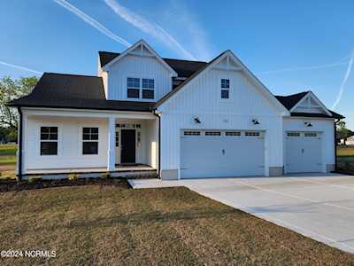 2820 Palamino Way Grimesland, NC 27837