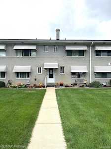 5946 Alan Dr #39 Brighton Twp, MI 48116