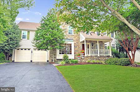15304 Surrey House Way Centreville, VA 20120