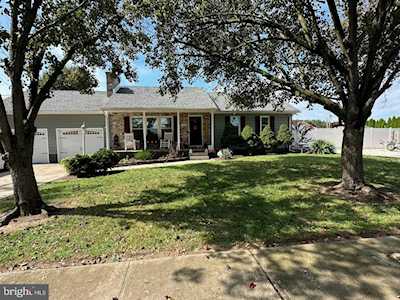 145 Dartmouth Rd Pennsville, NJ 08070
