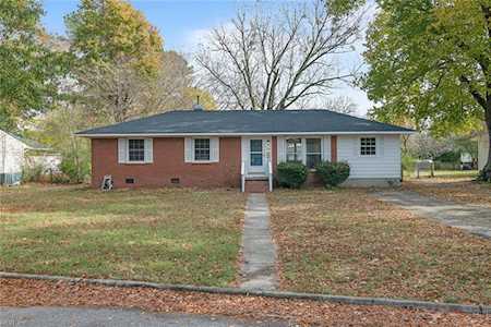 205 Harpers Dr Newport News, VA 23601