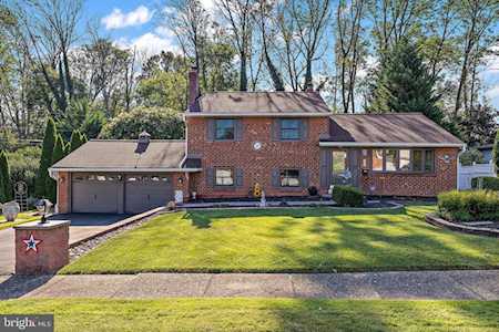 609 Hillside Ave Brookhaven, PA 19015