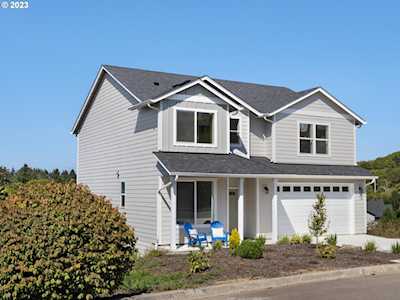 2210 Middle Fork CIR Seaside, OR 97138