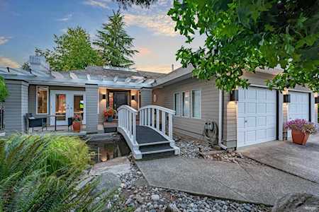 16257 N Glenwood Crescent Surrey, BC V4N 1Y2