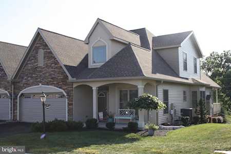 4302 Stoneleigh Ct Harrisburg, PA 17112