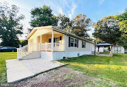 32 Briarwood Ln Pittsgrove, NJ 08318