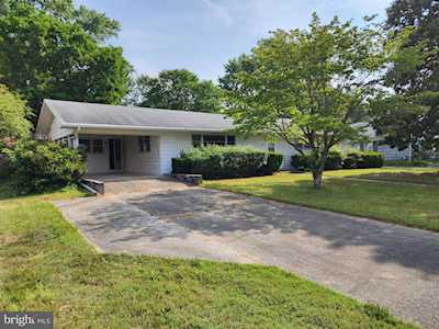 820 W Locust St Seaford, DE 19973