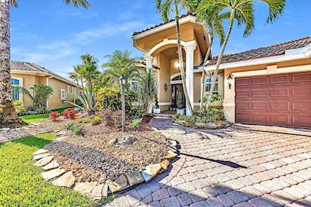 6433 NW 105th Ter Parkland, FL 33076