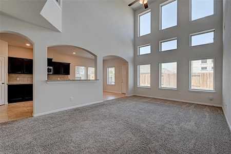 5186 Echo Falls Drive Alvin, TX 77511