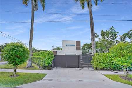 1601 NW 6th Ave Fort Lauderdale, FL 33311