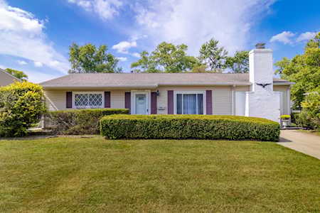 2736 Streamside Dr Columbus, IN 47203