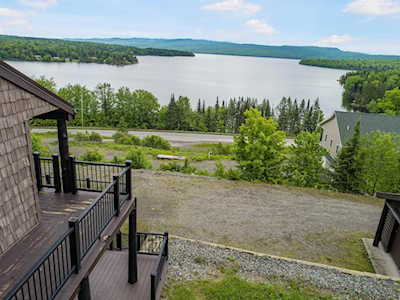32 Maple Mountain Rd Pittsburg, NH 03592