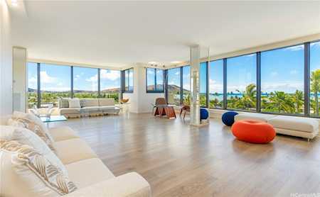 250 Kawaihae Street #3A Honolulu, HI 96825