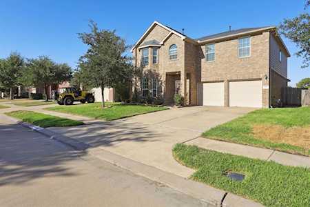 2807 Lakecrest River Dr Katy, TX 77493
