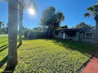 4420 Tuscaloosa St Fort Myers, FL 33905