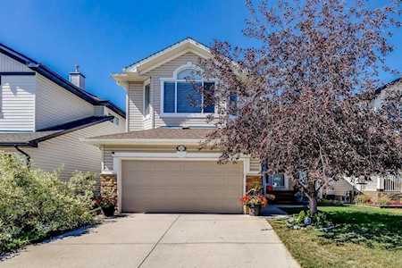 2033 Luxstone Link SW Airdrie, AB T4B 3B5