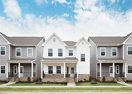 1011 Melbourne St Newport News, VA 23608