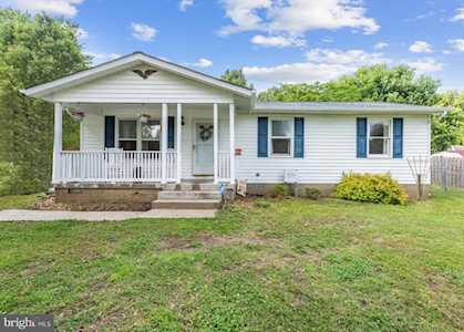 9800 Meadowview Dr Newburg, MD 20664