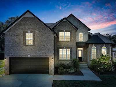 136 Thomas Traylor Ln Clarksville, TN 37043