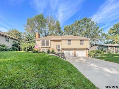 1118 Surrey Rd Papillion, NE 68046