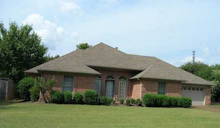 8668 E Sandy Hill Cv Memphis, TN 38018