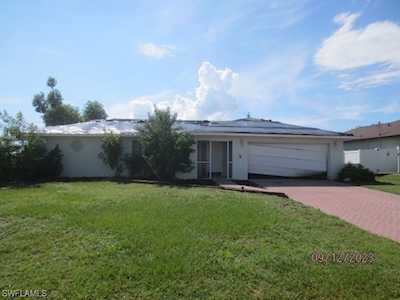 4440 SW 14th Place Cape Coral, FL 33914