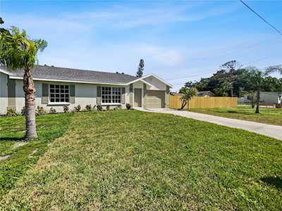 2602 20th Ave W Bradenton, FL 34205