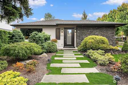 600 16th Ave W Kirkland, WA 98033