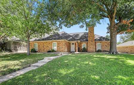 903 Village Green Drive Rockwall, TX 75087