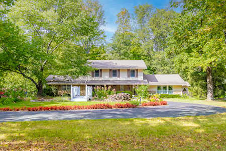 1743 N Ridgewood Dr Columbus, IN 47203