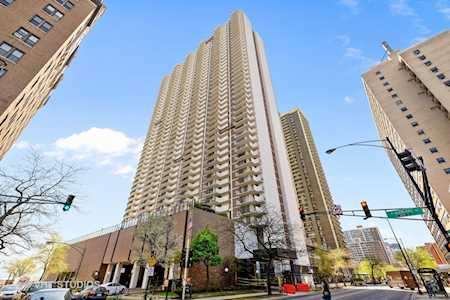 6033 N Sheridan Rd #34B Chicago, IL 60660