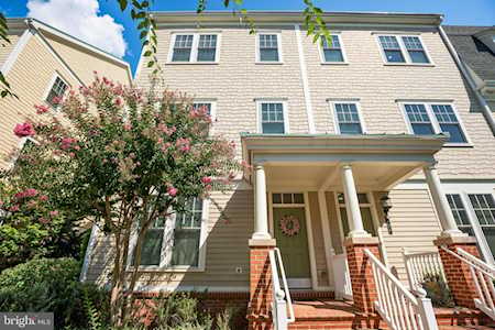 720 Diamond Ave Alexandria, VA 22301