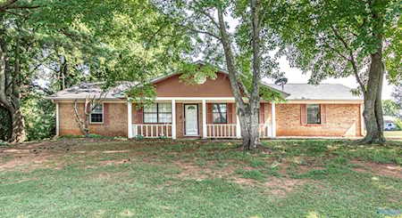 102 Ashmore Drive New Market, AL 35761
