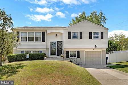 4 Saddle Ridge Rd Voorhees, NJ 08043
