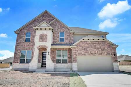 6002 Milano River RD Hutto, TX 78634
