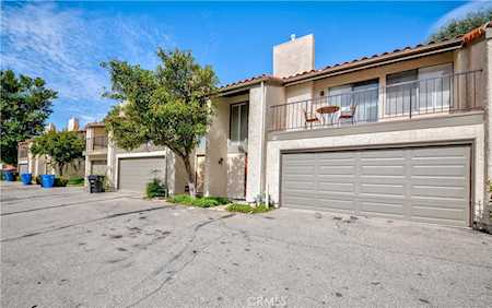 19547 Rinaldi St #31 Porter Ranch, CA 91326