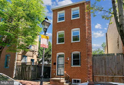 103 Scott St Baltimore, MD 21201