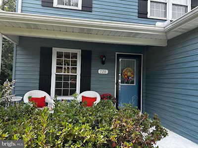 728 Galen Dr State College, PA 16803