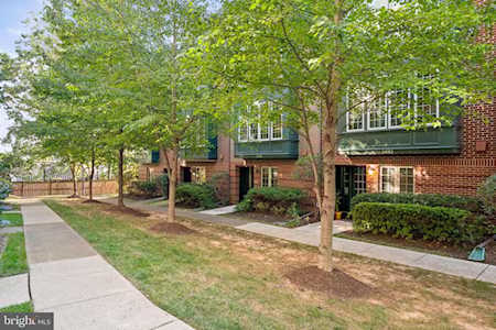 9695 Cedar Farm Circle Fairfax, VA 22031