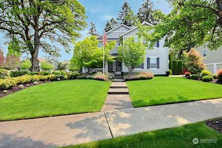 2209 Wallace Loop Dupont, WA 98327