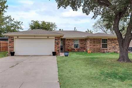 3501 Hummingbird Drive Grand Prairie, TX 75052