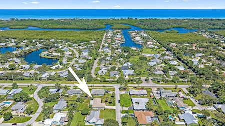 8986 SE Bahama Circle Hobe Sound, FL 33455