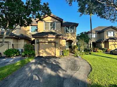 1880 SW 53rd Ave Plantation, FL 33317