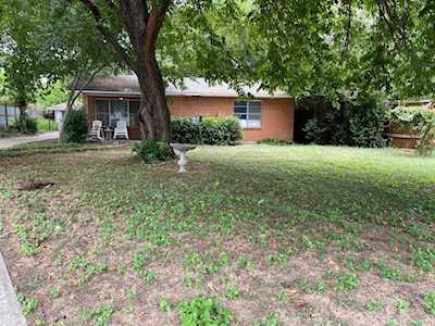 5508 Asbury Drive River Oaks, TX 76114