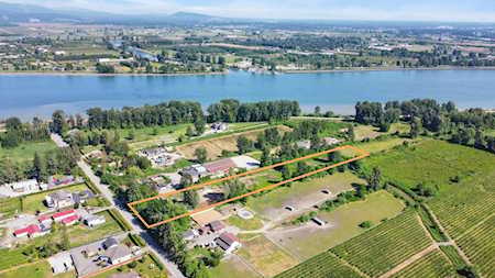 412 Prairie Avenue Port Coquitlam, BC V3E 0A6