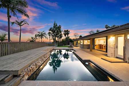 1323 Hidden Knoll Ct El Cajon, CA 92019