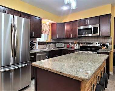 523 Lynnewood Avenue Burleson, TX 76028