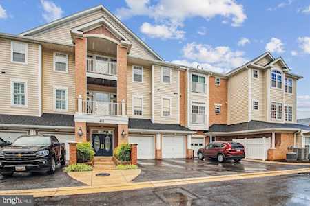411 Hamlet Club Dr #207 Edgewater, MD 21037