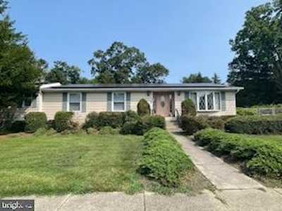 122 Morris Ave Blackwood, NJ 08012