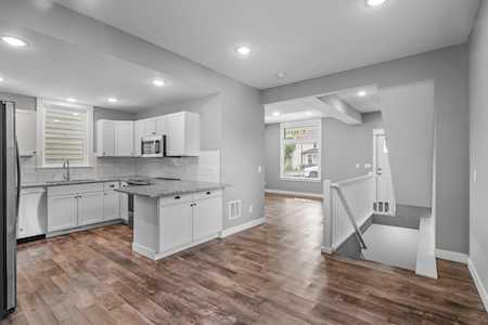 186 Maple Street Saint Paul, MN 55106